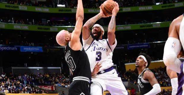 开云体育官网-连续3场30+15！浓眉哥实力倒退两年半重现统治力